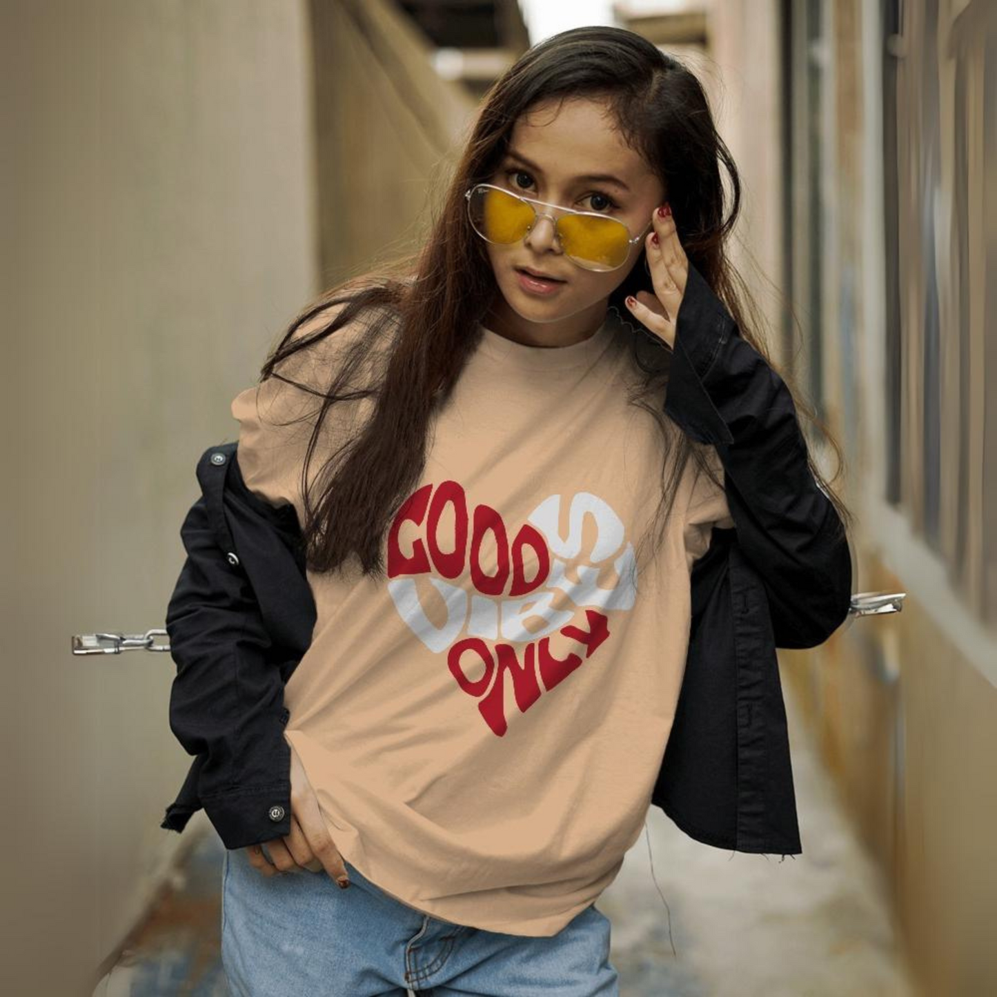 Women's Good Vibes Only Heart Shaped Graphic Printed Oversized T-shirt