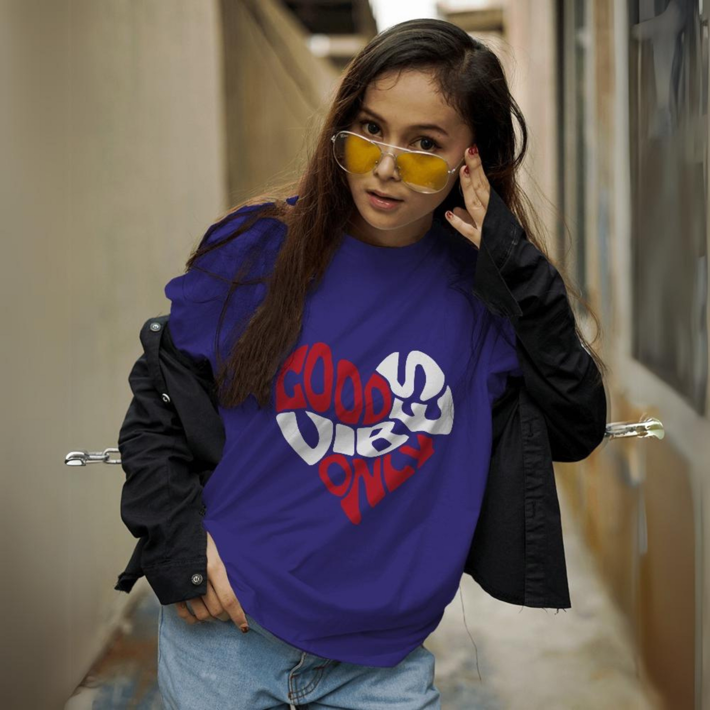 Women's Good Vibes Only Heart Shaped Graphic Printed Oversized T-shirt